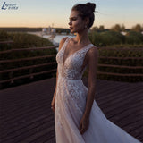 Runhufu V-Neck Wedding Dress Lace Appliques Sleeveless Tulle Sweep Train Robe De Mariée Bohème Back Buttons Bridal Gown Bride