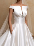 Runhufu White Elegant Satin Wedding Dresses Sweep Train A-Line Off Shoulder Satin With Crystal Brooch 2023 Bridal Gowns Vestido